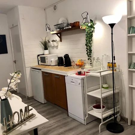 住宿加早餐酒店 4studios 2*